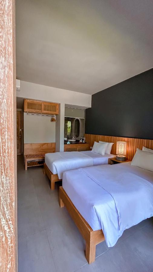 Umadewi Surf & Retreat Hotel Pulukan Ngoại thất bức ảnh